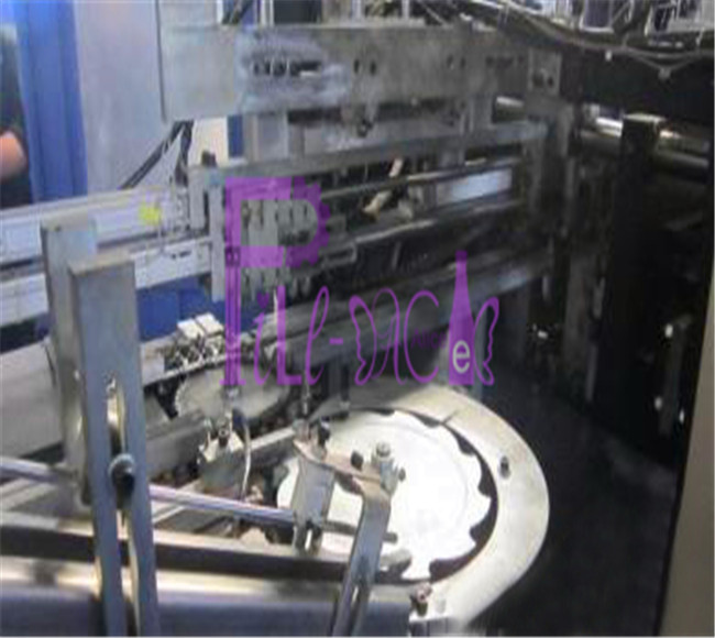 Semi Automatic Blowing Machine-4