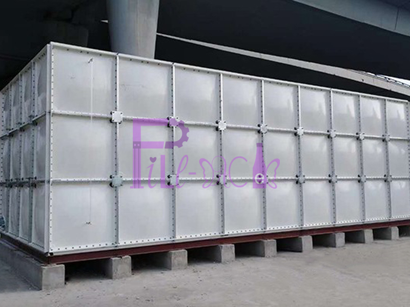 Assemble drinking water storage tank for industrial use